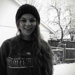 Meet your Posher, Adrienne